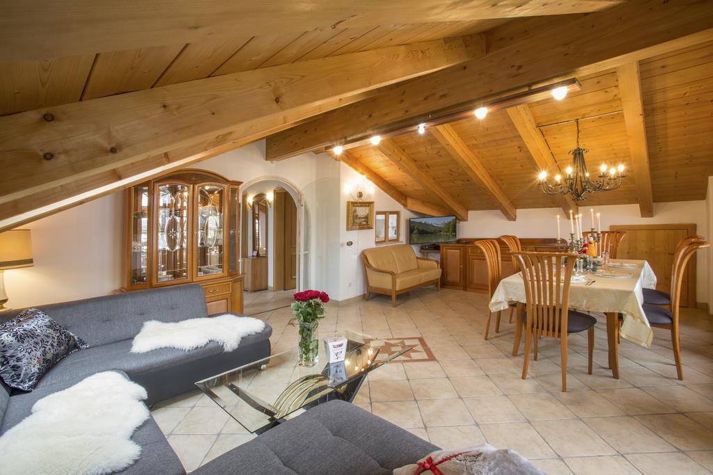 Golden Gapa Penthouse 1 Apartment Garmisch-Partenkirchen Bilik gambar